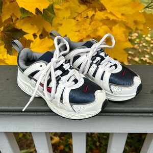 Kids Nike Athletic Shoes Size 11C EUC